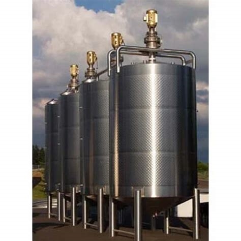 TANK with AGITATOR